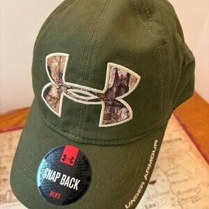 New Under Armour Snapback Hat - Camo Logo